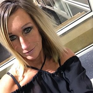 Meet your Posher, Denise